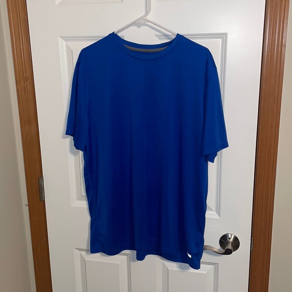 T shirt - Picture 1 of 3